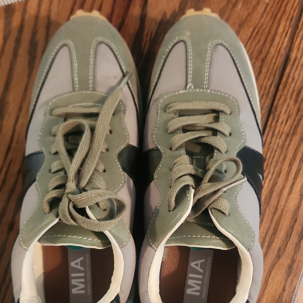 MIA Olive and Gray Casual Sneakers
